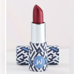 CONFIDENT full size lipstick